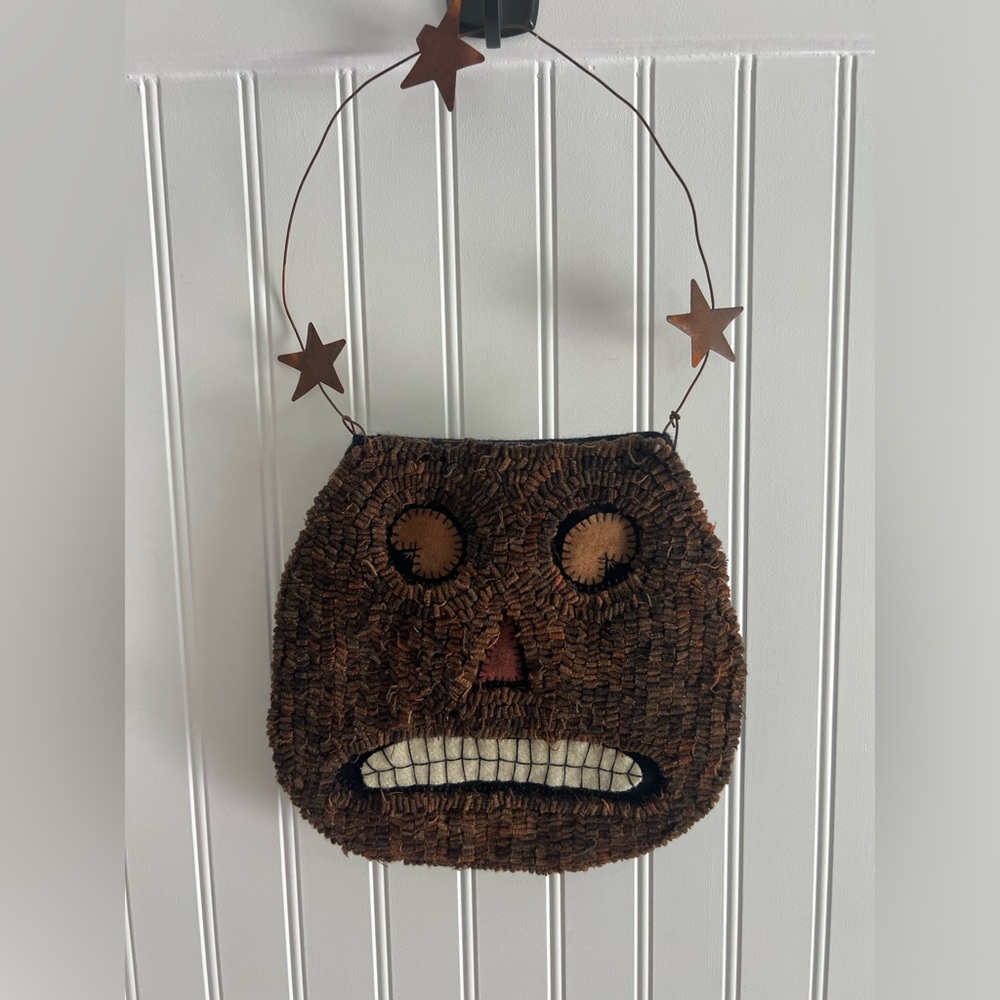 FOLK-ART STYLE WOOL RUG HOOKING PUMPKIN WALLHANGING